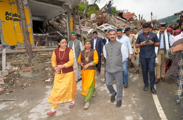 मुख्यमंत्री ने रामपुर विधानसभा क्षेत्र के खड़ाहण में आपदा से हुए नुकसान का जायजा लिया... आंशिक रूप से क्षतिग्रस्त मकानों की मरम्मत के लिए एक-एक लाख रुपये मुआवजा प्रदान करने की घोषणा.....