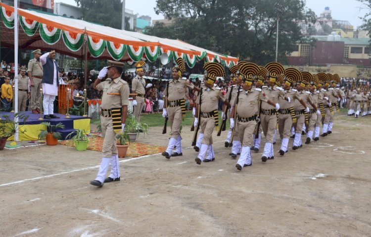 हिमाचल में लिखेंगे विकास की नई गाथा-विक्रमादित्य सिंह.....     नाहन चौगान में फहराया तिरंगा, मार्च पास्ट की ली सलामी.....