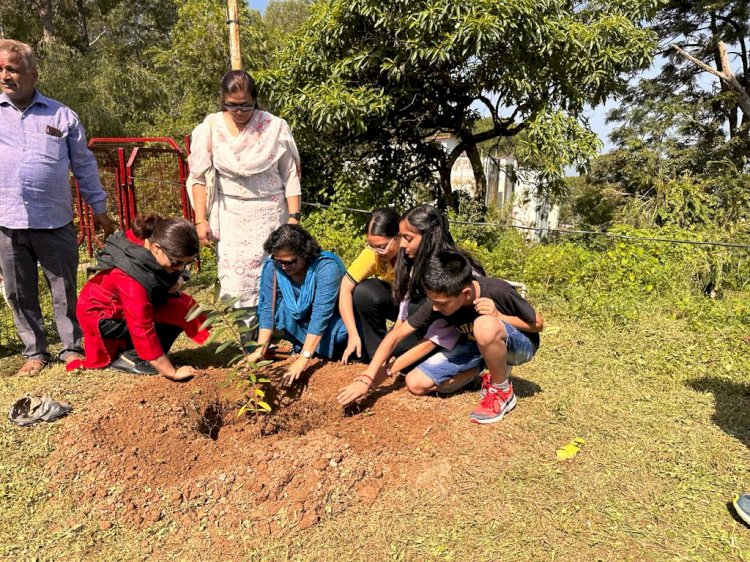 रोटरी क्लब नाहन सिरमौर हिल्स ने सेना क्षेत्र में किया पौधरोपण ....