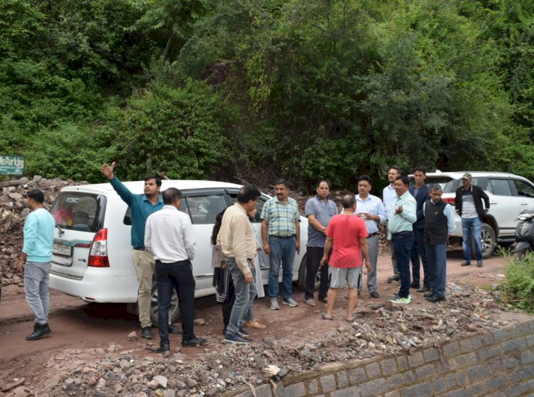 जगत सिंह नेगी ने किया सोलन ज़िला के प्रभावित क्षेत्रों का दौरा.... त्वरित राहत एवं समुचित पुनर्वास के निर्देश.......