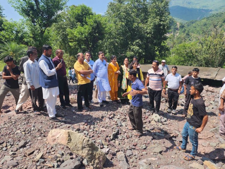 बाढ़ प्रभावित लोगों को शीघ्र राहत पहुंचाये प्रशासन -सांसद......