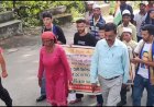 सत्ताधारी नेताओं के खिलाफ दलित महिला ने खोला मोर्चा.... आरोप शामलात भूमि से प्रभावशाली लोगों ने दलित लोगों को किया बेघर....