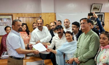 कृष्ण नगर वार्ड हो सैनाटाइज...... सार्वजनिक माफी मांगे महापौर, जनता के मुद्दे उठाने को दे मौका : बिट्टू