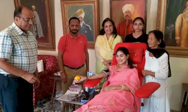 महाराजा उदय प्रकाश की स्मृति में रक्तदान शिविर....... शाही महल में हुआ शिविर का आयोजन.....