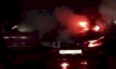 और चलती कार में लगी अचानक आग...... चालक बाल.बाल बचा.....