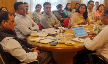 नीति आयोग की ओर से जिला प्रशासन तथा शिक्षकों से ली फीडबैक........देश के विद्यार्थियों का बेहतर स्वास्थ्य अत्यंत जरूरी: डा विनोद पॉल