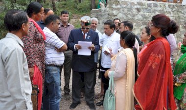 शांडिल ने ग्राम पंचायत आंजी के बडलयाणा गाँव मे भारी बारिश के कारण हुए भूस्खलन क्षेत्र का किया निरीक्षण........