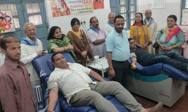 श्री सत्य सेवा साईं सेवा समिति ने किया....... मेडिकल कॉलेज में रक्तदान शिविर  का आयोजन.....