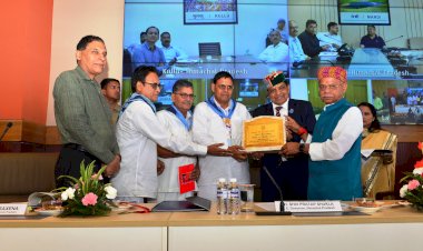 राज्यपाल ने वीडियो कॉन्फ्रेंसिंग के माध्यम से गुजरात में आयोजित आयुष्मान भव अभियान के शुभारम्भ समारोह में भाग लिया......