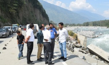 डीसी ने एनएचएआई को दिए एक सप्ताह में डबल लेन ट्रैफिक के लिए सड़क तैयार करने के निर्देश.......