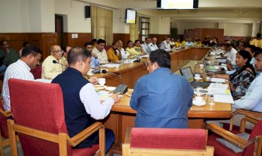 आयुष्मान भारत योजना...... ज़िला सोलन में अभी तक 13185 रोगियों के उपचार पर  14 करोड़ रुपए खर्च.. सुरेश कश्यप...... दिशा समीक्षा एवं अनुश्रवण की बैठक आयोजित.....