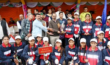 हमारे जीवन में पढ़ाई के साथ-साथ खेलों का भी विशेष महत्व - अनिरुद्ध सिंह