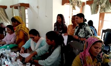 नगर परिषद  के सफाई कर्मचारियों के स्वास्थ्य की हुई जांच......  स्वच्छता पखवाड़े के तहत स्वास्थ्य जांच शिविर आयोजित......