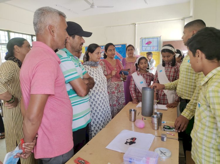 निहोग स्कुल में राष्ट्रीय अविष्कार अभियान के तहत प्रतियोगिता......