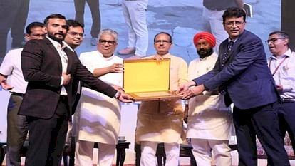 प्रदेश में परवाणू और कालाअंब स्वच्छ वायु सर्वेक्षण-2023 राष्ट्रीय पुरस्कार से सम्मानित..... मुख्यमंत्री ने इस उपलब्धि पर प्रदेश के लोगों को बधाई दी......