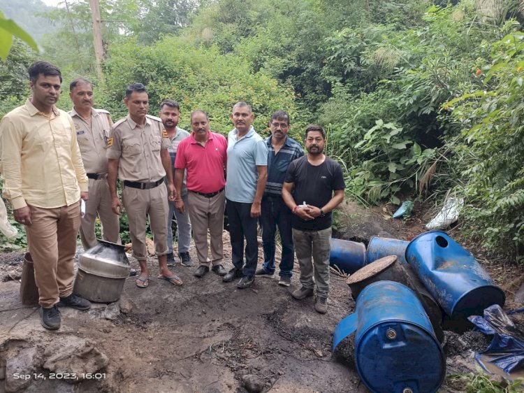 शराब माफिया और कर चोरी के विरूद्ध अभियान जारी......