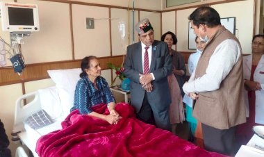 स्वास्थ्य मंत्री ने जाना संजय अवस्थी की माता का कुशलक्षेम......