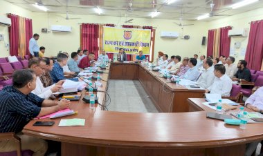 राज्य कर एवं आबकारी विभाग के उत्तरी क्षेत्र की समीक्षा बैठक आयोजित....... जीएसटी के तहत राजस्व लक्ष्यों की प्राप्ति हेतू उचित कदम उठाने के दिए निर्देश ......