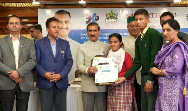 मुख्यमंत्री ने आपदा में बेहतर कार्य करने पर विभाग व अधिकारी किए सम्मानित...... स्कूल सेफ्टी मोबाइल ऐप का किया शुभारम्भ