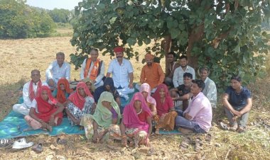 हिमाचल भाजपा नेता राजस्थान में भाजपा के पक्ष में समर्थन जुटाते हुए .......