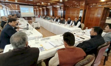 बस किराया में नहीं होगी कोई भी बढ़ोतरी - मुकेश अग्निहोत्री