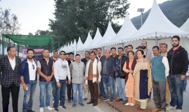 स्पोर्ट्स ग्राउंड ढालपुर में लगी 4 हाई मास्क लाइट.... सीपीएस सुन्दर ठाकुर ने आज किया लोकार्पण।....