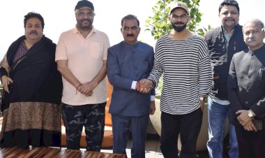 मुख्यमंत्री ठाकुर सुखविंदर सिंह सुक्खू से विराट कोहली ने भेंट की