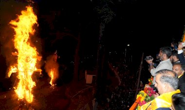 मुख्यमंत्री ने जाखू में किया रावण दहन