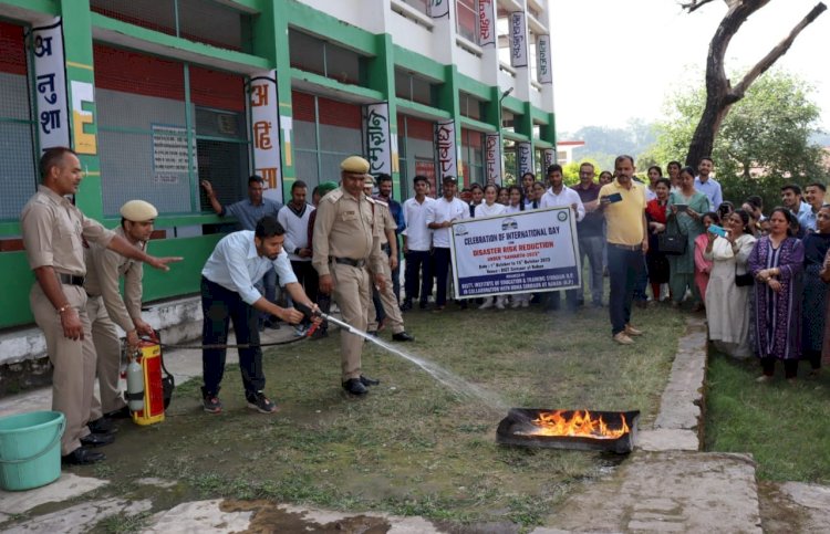 भूकंप की दृष्टि से सिरमौर जिला जोन-5 में शामिल आपदा प्रबंधन के तहत नाहन में एक दिवसीय कार्यशाला का आयोजन