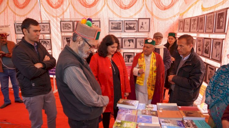 प्रथम जनजातीय साहित्य सह भ्रमण महोत्सव का आगाज़........ मुख्य वक्ता पद्मश्री विद्यानंद सरैक ने अपने जीवन के अनुभव को सांझा  किया.....