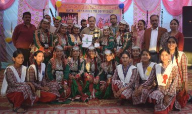 स्थानीय लोक संस्कृति और कलाओं को संजोए रखने के लिए विद्यार्थियों की भूमिका अहम : कुलदीप सिंह पठानिया