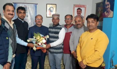 सुनील शर्मा बिट्टू ने आम लोगों और पार्टी कार्यकर्ताओं संग मनाई दिवाली