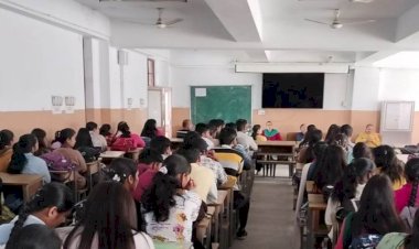 कंजयाण कालेज में किया 46 नए मतदाताओं का पंजीकरण एसडीएम संजय स्वरूप की अध्यक्षता में लगाया गया विशेष नामांकन शिविर