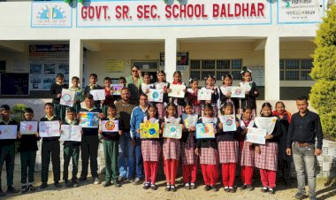 60 स्कूलों के विद्यार्थियों ने लिया नशे से दूर रहने का संकल्प      कांगड़ा जिला के 152 स्कूलों में पहुंचेगा संवाद अभियान: डीसी