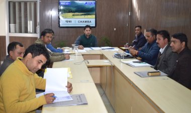 आंगनबाड़ी केंद्र भवनों और स्कूल भवनों के निर्माण में लाई जाए तेजी– अपूर्व देवगन