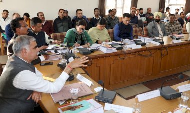 सामान्य विकास समिति ने आय-व्यय अनुमानों का लिया ब्योरा    अनुत्तरित प्रश्नों पर विभागों को समयबद्ध उत्तर भेजने के दिए निर्देश