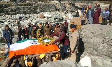 वर्ष 1987 बैच के आईपीएस अधिकारी एसडी नेगी का पूर्ण राजकीय सम्मान के साथ अंतिम संस्कार किया गया