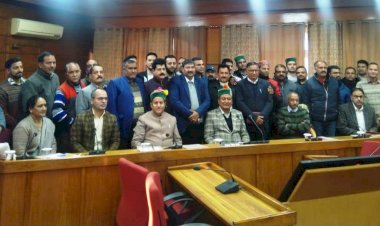 संयुक्त पटवार एवं कानूनगो महासंघ के साथ बैठक की राजस्व मंत्री ने