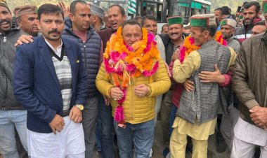 पूरी हुई लोगों की कई सालों पुरानी मांग..... रेणुका विधायक ने सरकारी बस सेवा को दिखाई हरी झंडी,