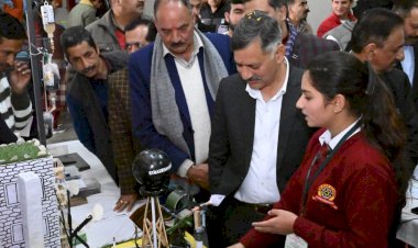 वैज्ञानिक सोच के साथ जीएं, अपनी जिज्ञासा को जागृत रखें: राजेश धर्माणी