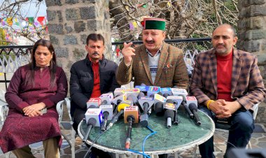 ढली टनल ... .  सरकार बताये उन्होंने कहाँ एक भी गेंती लगाई जिस काम को वो अपना बता रहे : बलवीर वर्मा