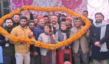 शिक्षा मंत्री ने किया झगटान-गोलचु-गरली-कोठू सड़क का भूमि पूजन