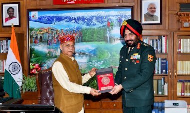 जीओसी-इन-सी आरट्रैक ने राज्यपाल से भेंट की