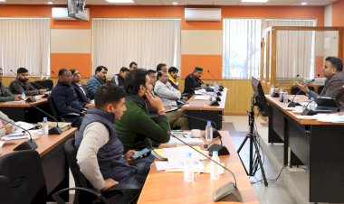 एयरपोर्ट विस्तारीकरण: पुनर्वास के लिए मास्टर प्लान हो रहा तैयार  हिमुडा तैयार करेगी डिटेल मैप, सभी सुविधाएं का रखा जाएगा ध्यान : डीसी