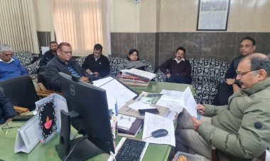 40 साल के ऊपर की हरेक महिला की होगी ग्रीवा कैंसर स्क्रीनिंग, सिरमौर में जल्द पूरी होगी आभा व एन.सी.डी. की स्क्रीनिंग-डॉ. अजय पाठक