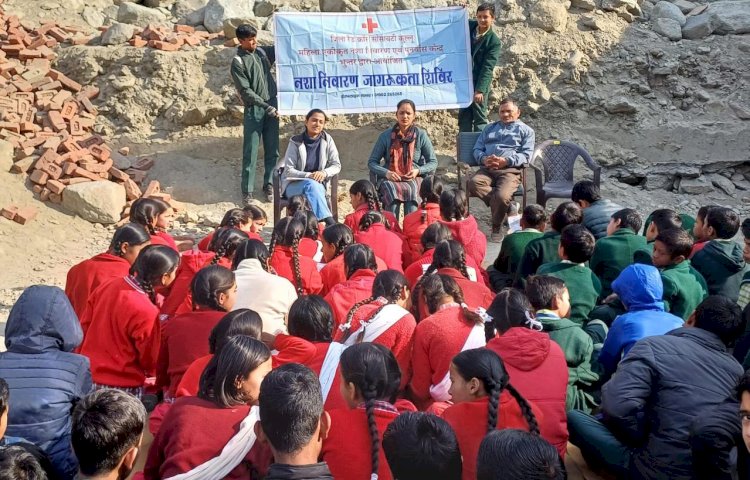 भाजपा का प्रदर्शन अपरम पर, कांग्रेस में चक्का जाम : बिहारी