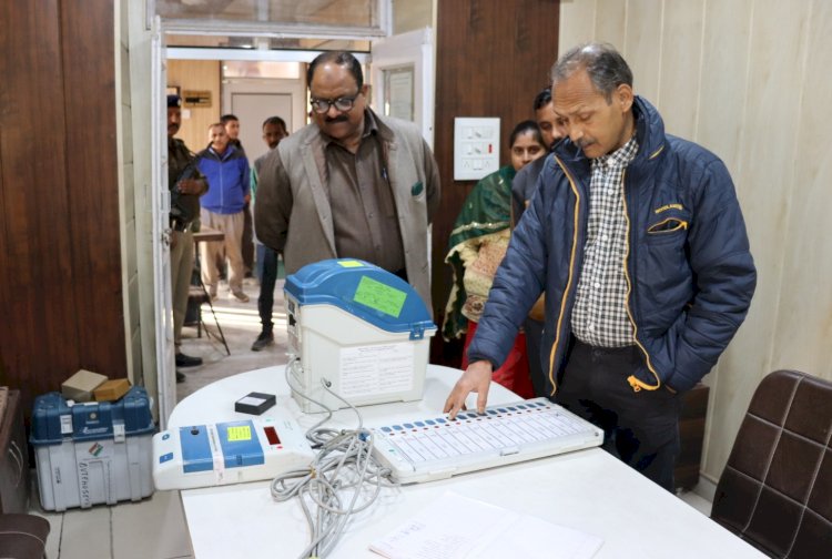 एडीएम तथा एसडीएम ने किया एम-3 ईवीएम डेमोस्ट्रेशन केन्द्र का शुभारंभ