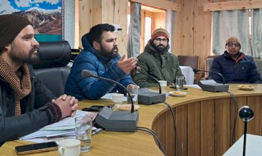 लाहौल स्पीति के उपायुक्त सभागार में नोडल अधिकारी की समीक्षा बैठक का आयोजन