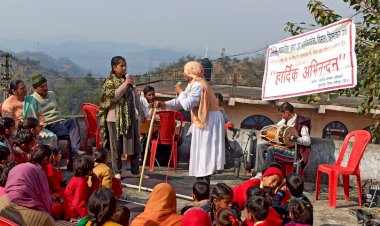 चरोट और जलाड़ी में दिया नशा निवारण का संदेश, लोक कलाकारों ने गीत-संगीत और लघु नाटक से बताए नशे के दुष्प्रभाव