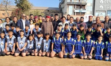 महाराजा राजेंद्र प्रकाश की याद में तीन दिवसीय फुटबाल प्रतियोगिता का आगाज,